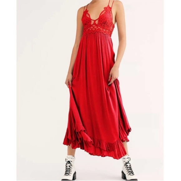 Free People Adella Maxi Slip Bright Red NWT
Lace crochet flowy comfortable - Picture 5 of 16